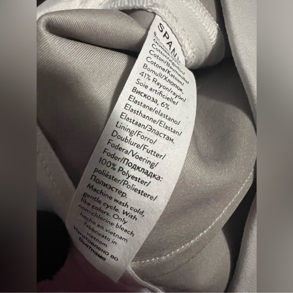 Spanx On-The-Go Kick Flare Classic White Pants - Picture 7 of 7